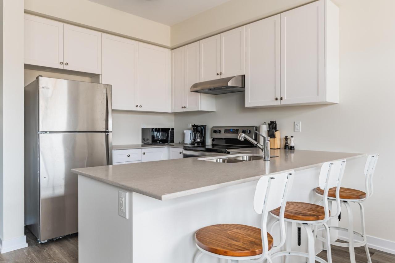 Luxury Townhouse Close To Fairview Casino In Niagara Falls Villa Bagian luar foto