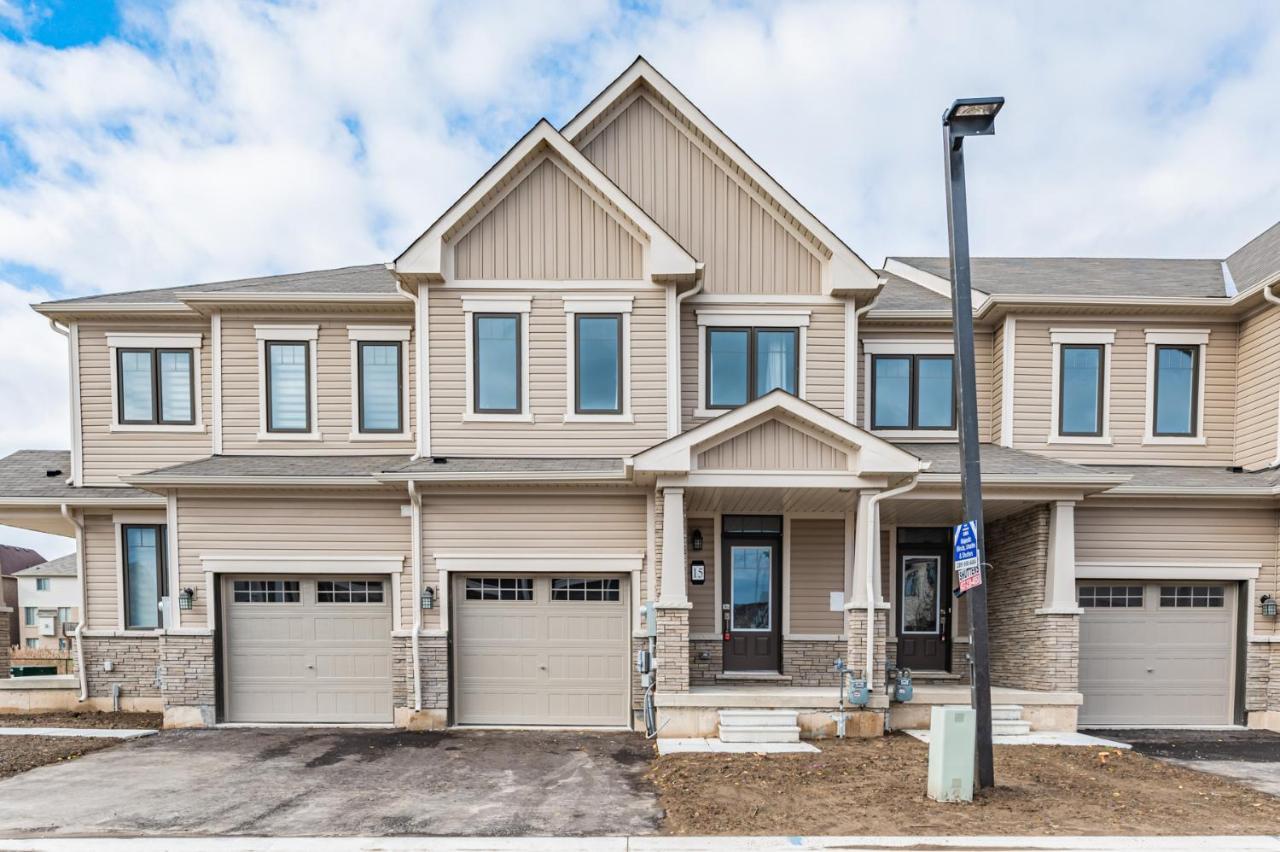 Luxury Townhouse Close To Fairview Casino In Niagara Falls Villa Bagian luar foto