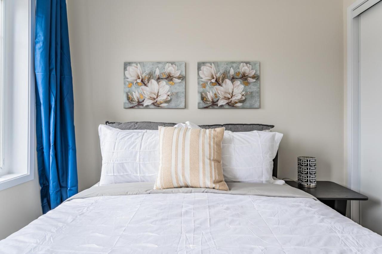 Luxury Townhouse Close To Fairview Casino In Niagara Falls Villa Bagian luar foto
