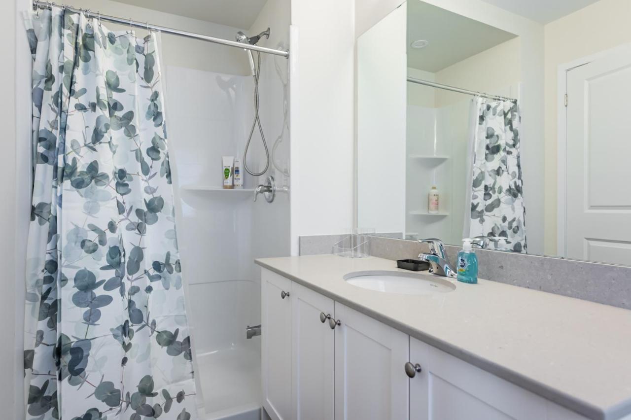 Luxury Townhouse Close To Fairview Casino In Niagara Falls Villa Bagian luar foto