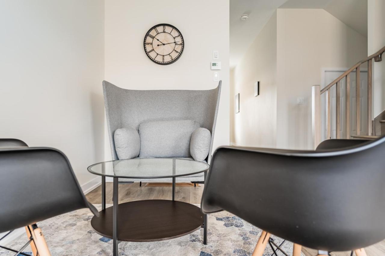 Luxury Townhouse Close To Fairview Casino In Niagara Falls Villa Bagian luar foto