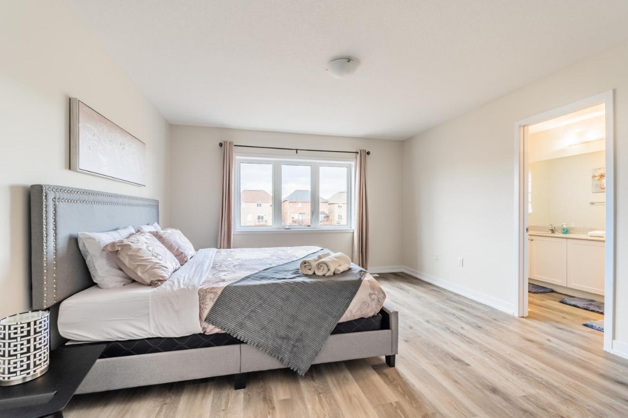 Luxury Townhouse Close To Fairview Casino In Niagara Falls Villa Bagian luar foto