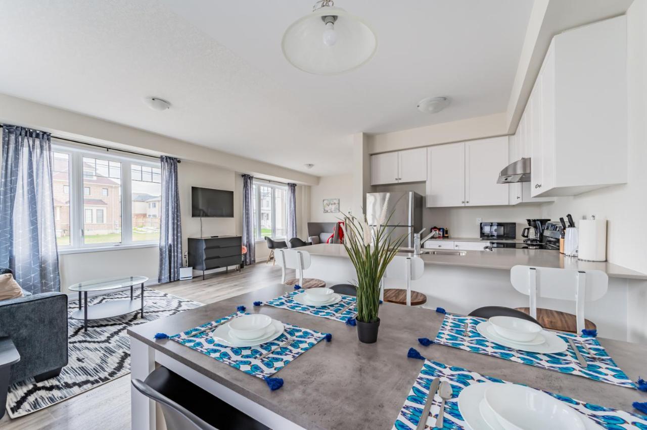 Luxury Townhouse Close To Fairview Casino In Niagara Falls Villa Bagian luar foto