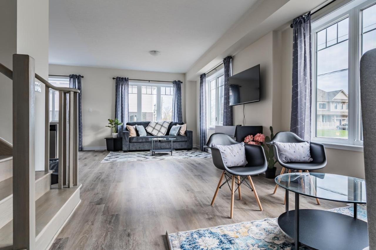 Luxury Townhouse Close To Fairview Casino In Niagara Falls Villa Bagian luar foto
