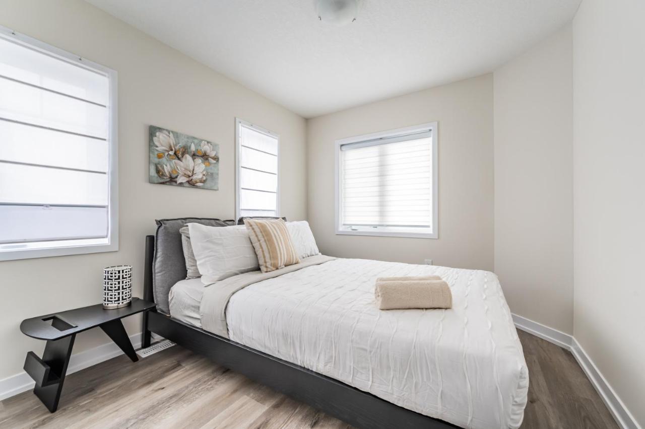 Luxury Townhouse Close To Fairview Casino In Niagara Falls Villa Bagian luar foto