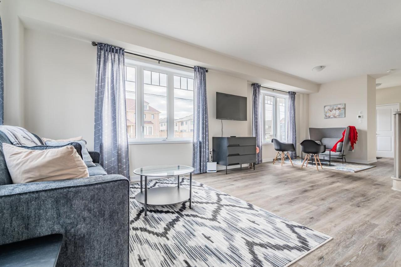 Luxury Townhouse Close To Fairview Casino In Niagara Falls Villa Bagian luar foto