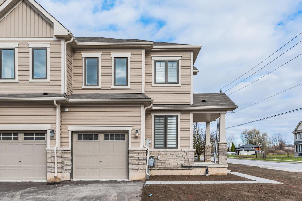 Luxury Townhouse Close To Fairview Casino In Niagara Falls Villa Bagian luar foto
